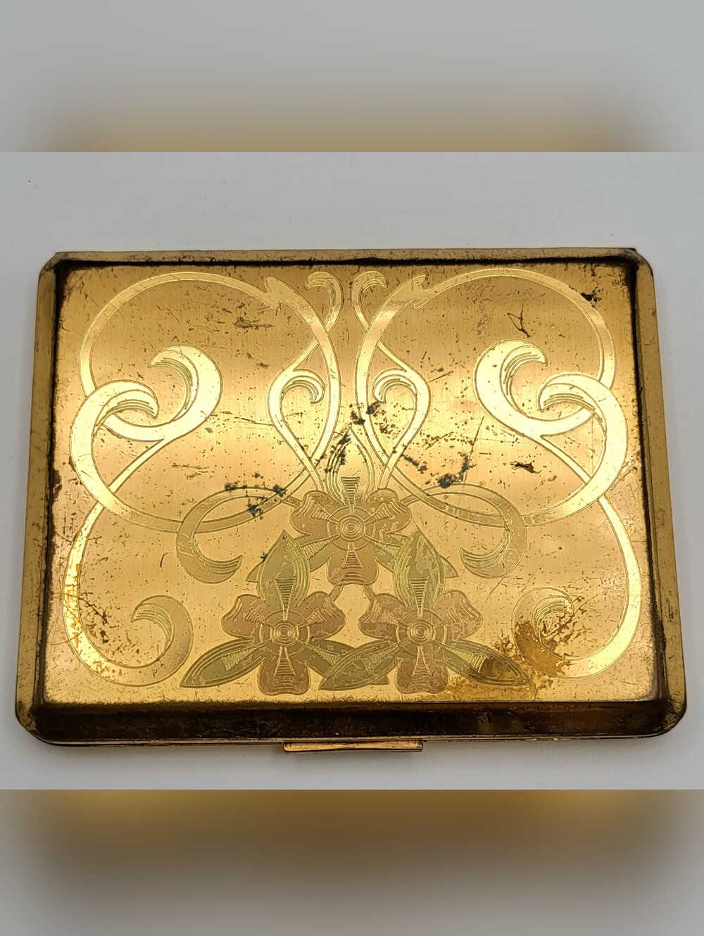 American Beauty Vintage 1950s Elgin Gold Tone Floral Powder Compact Mirror
